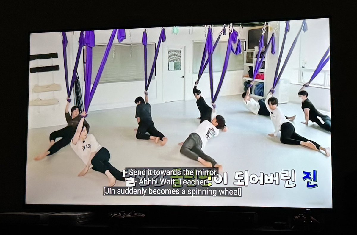mama_mochi7's tweet image. Watching the flying yoga episode 🤣🤣 I miss them all so much!! 😭😭 #BTS #BTSARMY #RunBTS 💜🫰🏻