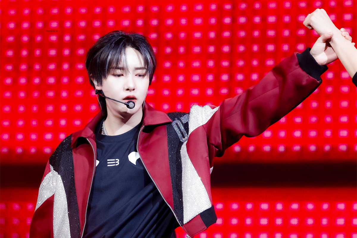 241210 🎄Detroit ❤️
#런쥔 #仁俊 #RENJUN #NCT #NCTDREAM