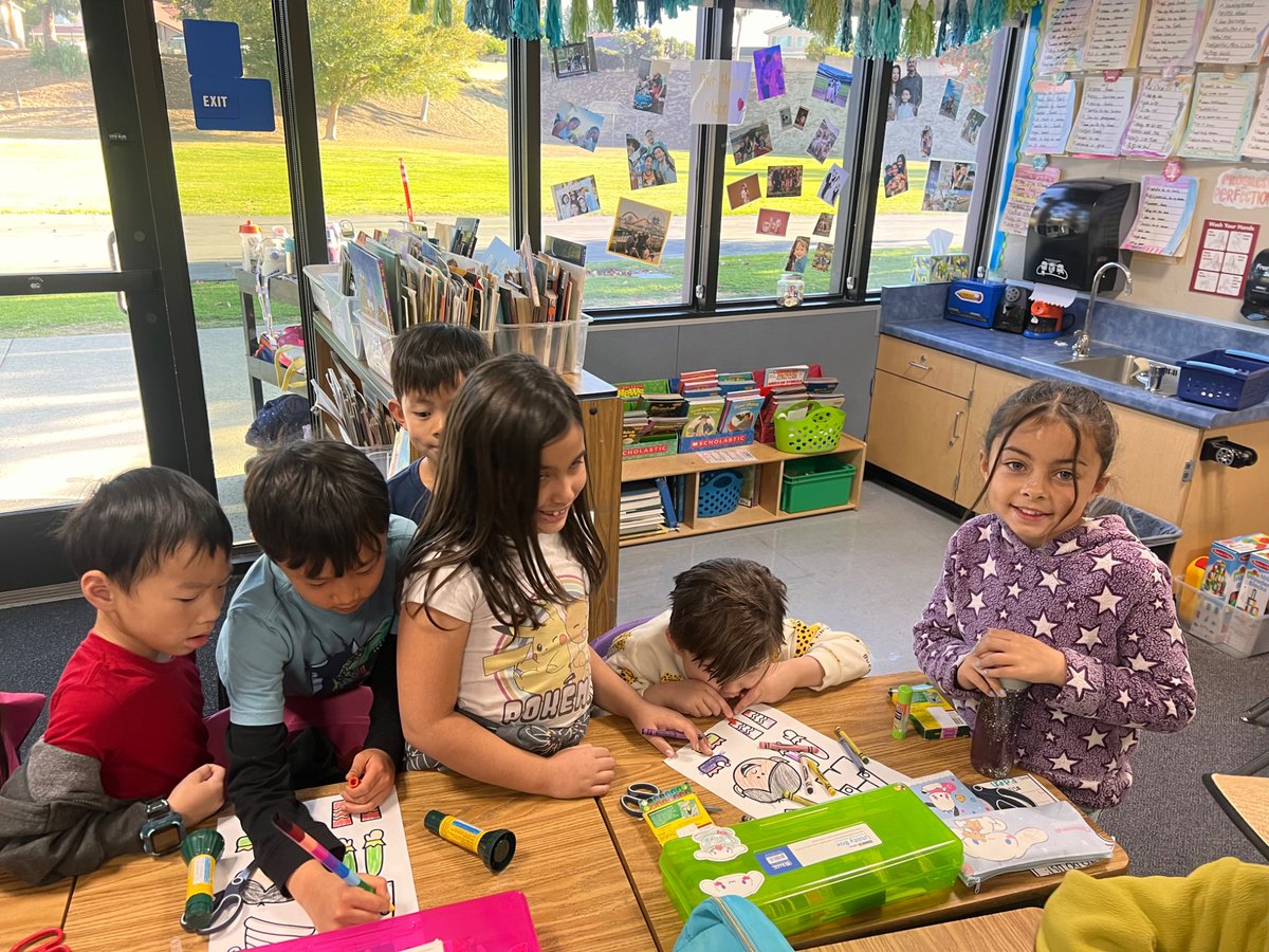 For our school-wide PBIS Reward Mrs. Love’s Second Graders and Mrs. Doty’s TK students are big and little buddies! They got to get together and make a holiday craft and write a little story! Big and little buddies are the best!