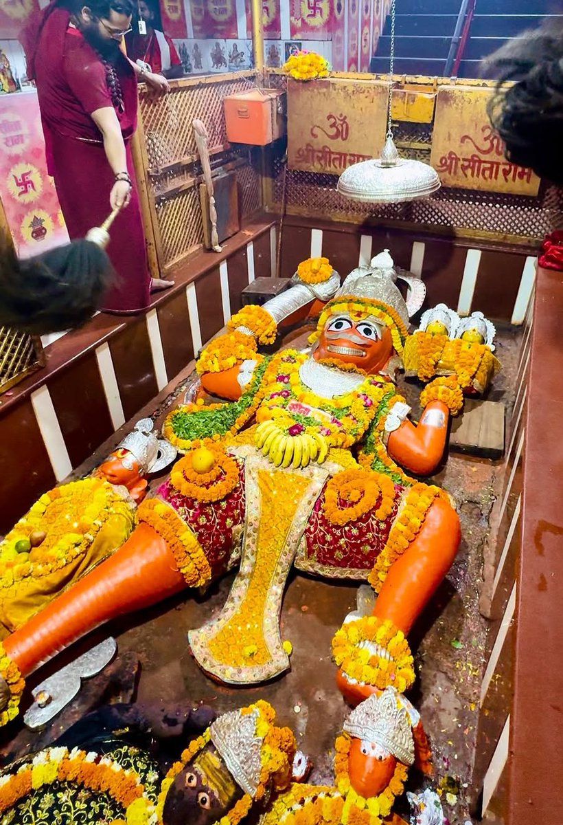 Kattarhindu752's tweet photo. #Sanatani will pass without liking this post ❤️ 🚩jay shri ram
जय बंजरग बली 🙏 🙏 
#MenToo #SAvPAK #NikitaSinghania #MohanBabu #ManchuManoj #yrkkh #yrkkh4 #Avisha #AvinashMishra #ViNash #JusticeForAtulSubhash #Divorce #viralvideo #arrestshikhaawasthi https://t.co/6fdDkFFBBq