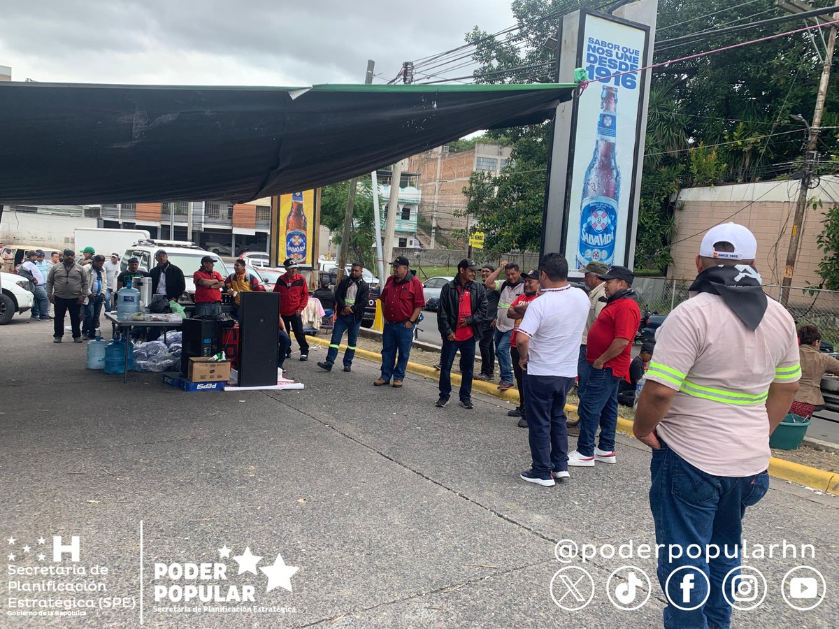 PoderPopularhn's tweet photo. Dia 4
Huelga #STIBYS que es Justa, Legal y Patriótica
¡Aquí nadie se rinde!
El derecho a la sindicalización es parte del derecho al trabajo y éste es un derecho humano. https://t.co/H4v0klI4Jj