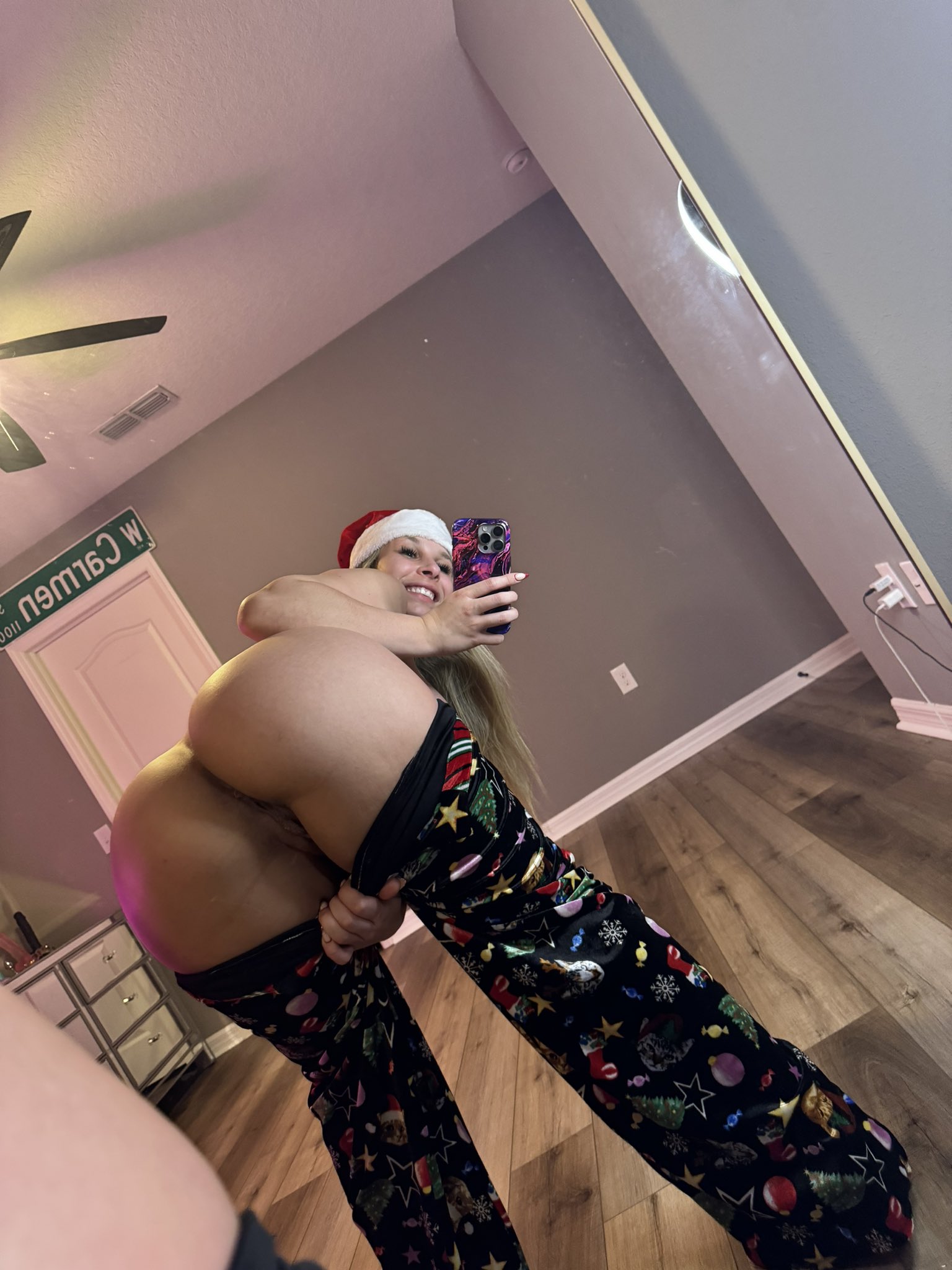 I can’t wait for Santa to cum 🎅🏼 https://t.co/n9Fn6qwG31