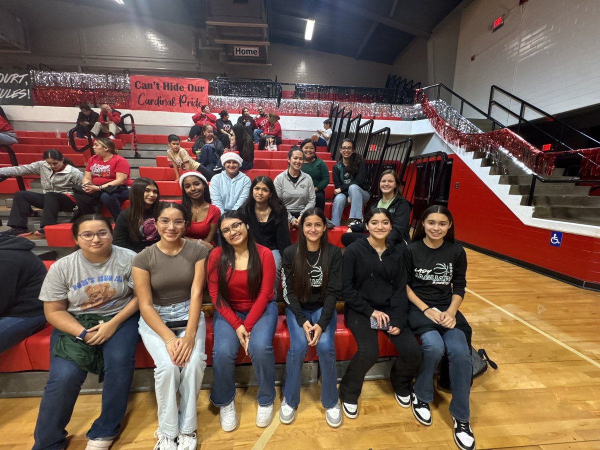 Supported our Lady Cards tonight! Great win! ❤️🏀💚
<a href="/HHS_GBBall/">Harlingen Lady Cards</a>