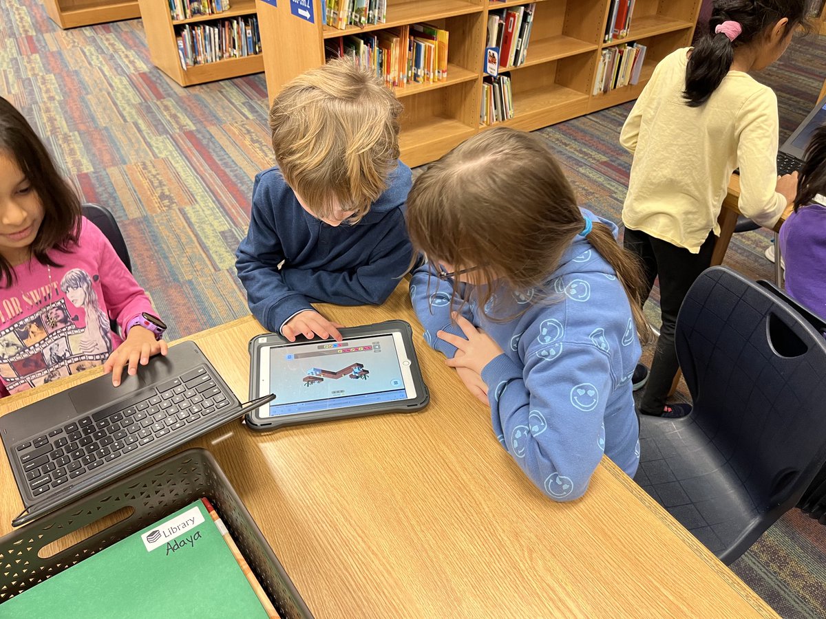 LoweLibrary tweet media