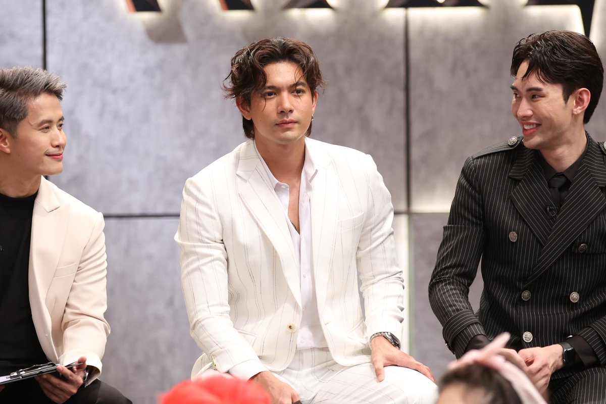 Ting_ThinkThing's tweet image. #เชียร์ฑิฆัมพร #cheerny14 มาในลุคสวยหวาน แท็กทีมเมคอัพอาร์ติสท์ตัวท็อป “น้องฉัตร” บุกส่องสกิล 16 ครีเอเตอร์ ด้านพระเอกสุดฮอต #เข้มหัสวีร์ #hussaweee โผล่เซอร์ไพรส์พร้อมโจทย์หิน!

จับตาโค้งสุดท้าย “THE SOCIAL WARRIOR” EP.11 ก่อนรอบไฟนอล วันเสาร์ที่ 14 ธ.ค.นี้ 17.00 น. ทาง ช่อง 7HD