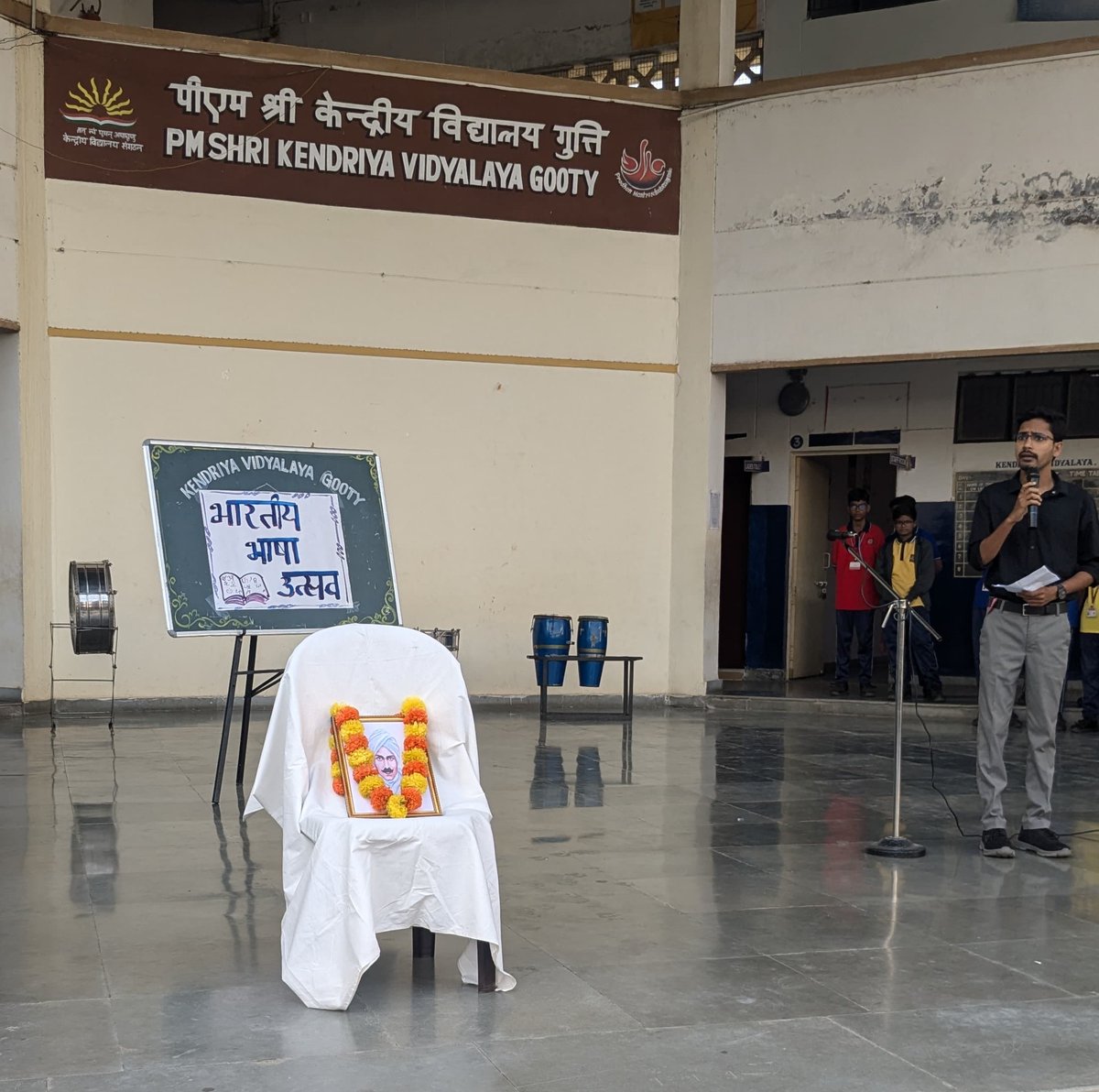 PmshriKVGooty's tweet image. Bhartiya Bhasha Utsav 2024 in PM SHRI KENDRIYA VIDYALAYA GOOTY @PMOIndia @EduMinOfIndia @dpradhanbjp @KVS_HQ  #Bhashautsav2024 #NEP2020 #uNITYtHROUGHlANGUAGES #SchoolEducation