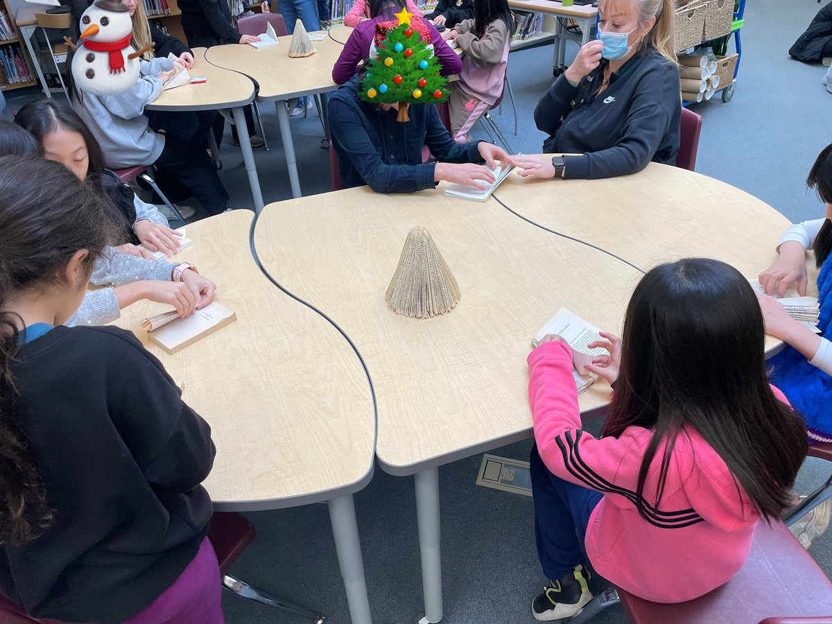 Jennifer Araujo (@jenparaujo) on Twitter photo Maker Mondays and #booktrees are back in the library! <a href="/southslopeSD41/">South Slope School</a> <a href="/burnabyschools/">Burnaby Schools</a> @bctla <a href="/CdnSchoolLibrar/">Cdn School Libraries</a> Maker Mondays and #booktrees are back in the library! <a href="/southslopeSD41/">South Slope School</a> <a href="/burnabyschools/">Burnaby Schools</a> @bctla <a href="/CdnSchoolLibrar/">Cdn School Libraries</a>