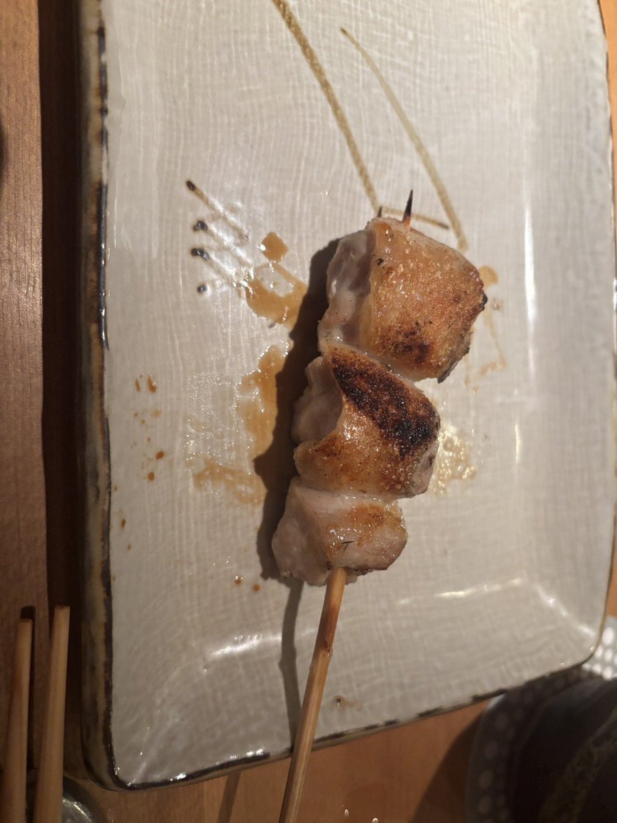 kenta_drum's tweet photo. 友人にサシで祝ってもらいました。
ありがたい。
焼き鳥美味しすぎました。 https://t.co/sHWxStZBuW
