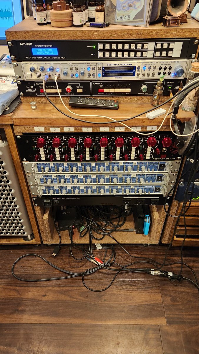 StudioOrque's tweet image. 新しいマイクプリをセッティングしました
外観は大変カッコいいですね
これから使っていきたいと思います