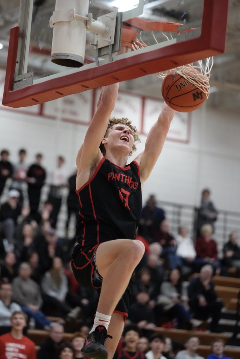 Panthers roll past the Edina Hornets at home!  @LNHoopsOx <a href="/LNHS_Panthers/">Lakeville North High School</a>