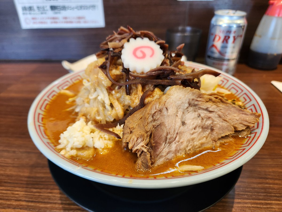 garlic_fat_vege's tweet photo. 神工(金町)
味噌ラーメン

お帰りみっそは記憶の中よりニンニク、ショウガの効いたパンチマシマシな一杯で( ﾟДﾟ)ｳﾏｰ
そして変わらずくどくない濃厚さなのにコク旨バランスΣｄ(ﾟ∀ﾟ)
身も心も温まりました。
あー、美味しかったー
ご馳走さまでした。
そして諸々大感謝です！
#神工使っていいよ https://t.co/w5TzcJdlHC