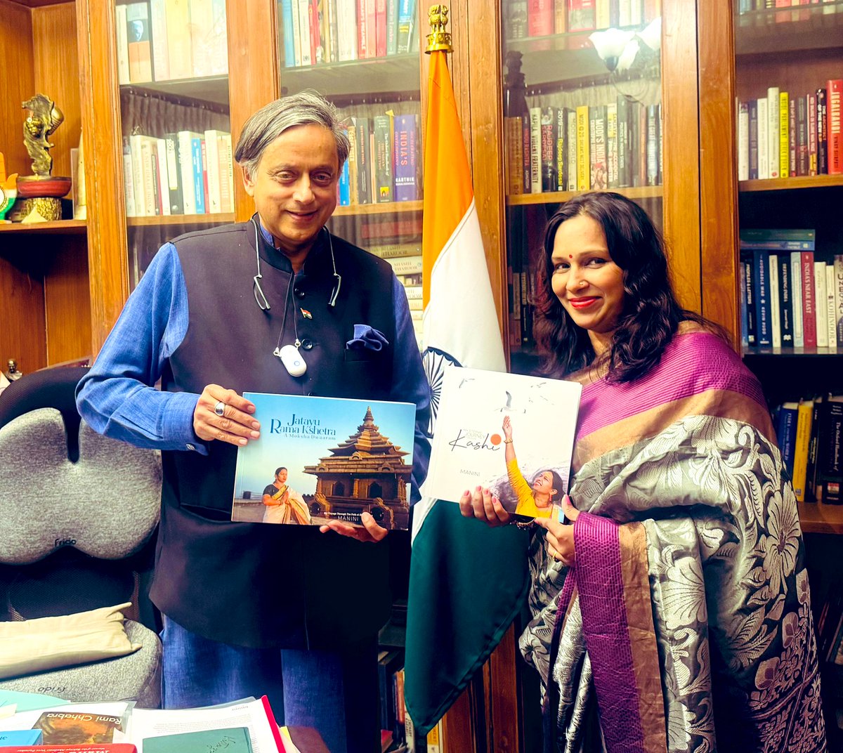 ShashiTharoor tweet picture