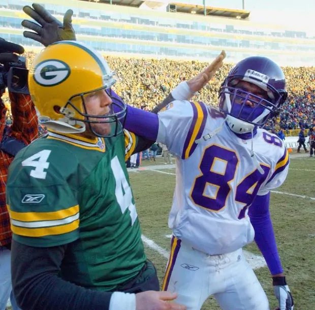 BrettFavre's tweet image. Prayers to Randy Moss and his family.🙏

Randy is and will always be one of the all time greats to ever run a route. Definitely on the NFL WR Mt. Rushmore.