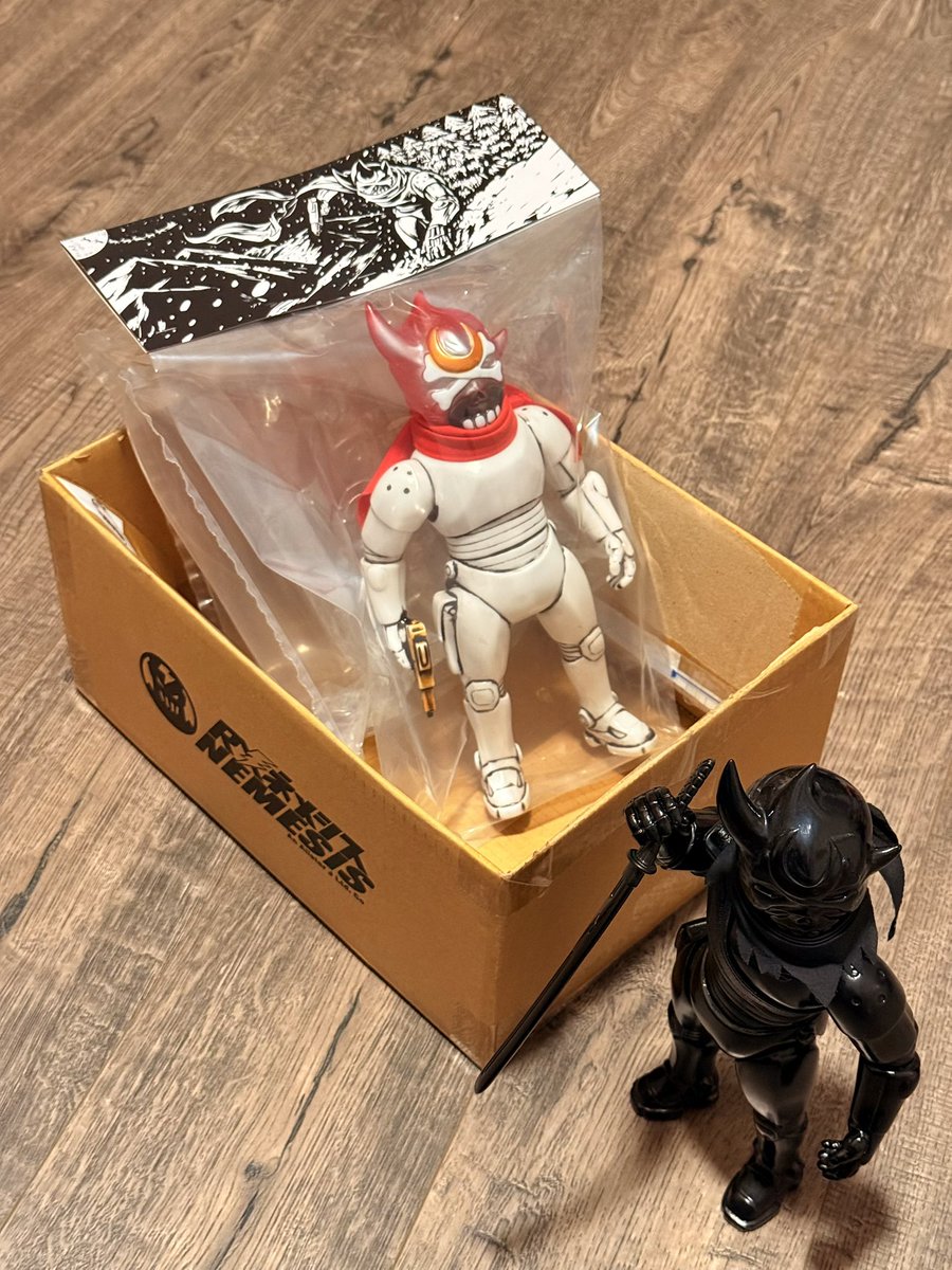 RickyTo828's tweet photo. 一番星玩具×RX-NEMESIS
🌙Moonlight Trooper
#ichibanboshitoy #ichibanboshi #rxnemesis #rxnjapan #rxn #moonlighttrooper #sofubilottery #sofubi #sofvi #ソフビ #소프비 #madeinjapan #sofubitoys #sofvitokyo #sofvitoy #rto77 #日本制 @nemesis_rx @ichibanboshitoy https://t.co/wUvcp2NnoE