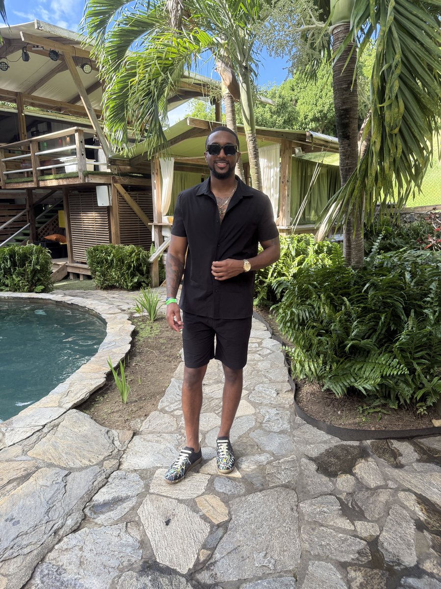 __kingslim_'s tweet photo. L A S T   Y E A R  I N  M Y  20s

Hello 29 🍾
DEC 1st

#birthday #Sagittarius #dec1st #mensfitness https://t.co/rHBvk8QNhW