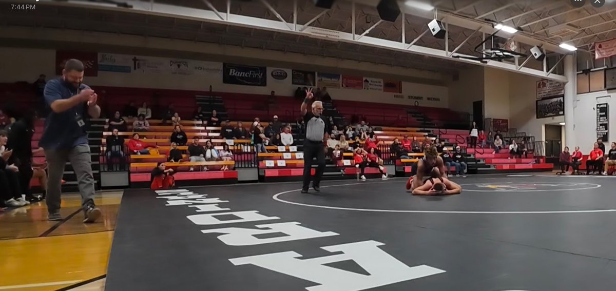 VCS_WRESTLING's tweet photo. WHAT A WIN! Victory 37 / Verdigris 30. Final two weights of the night were the difference! @RealEChill got a Major Decision and @jayelyn92 got a pin to give VCS the win. #OKPREPS https://t.co/X1bx8CIO3Q