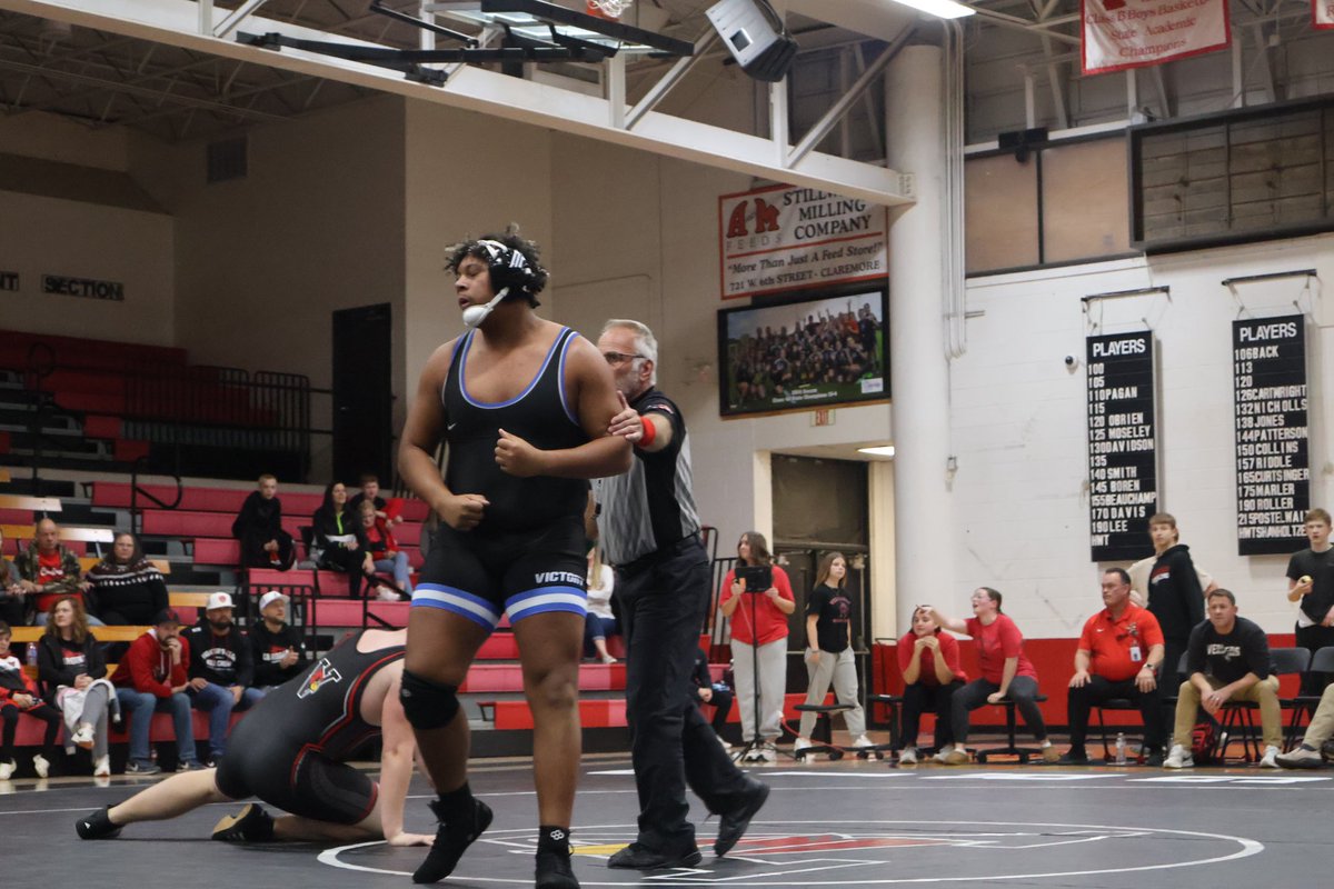 VCS_WRESTLING's tweet photo. WHAT A WIN! Victory 37 / Verdigris 30. Final two weights of the night were the difference! @RealEChill got a Major Decision and @jayelyn92 got a pin to give VCS the win. #OKPREPS https://t.co/X1bx8CIO3Q