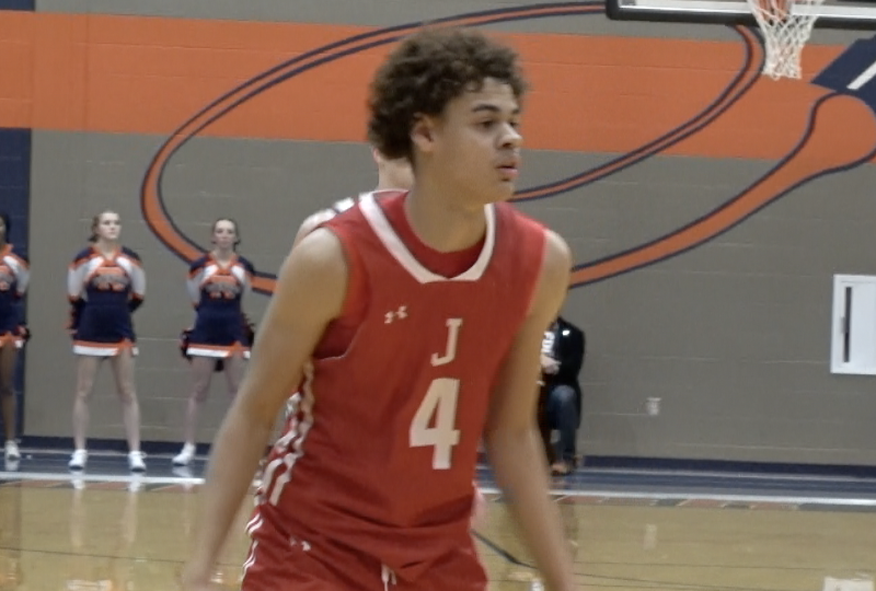 Jack Melton scored 21 for Rochester while Amaree Burries scored 21 for Jacksonville in a Central State Eight matchup on Tuesday night.

Highlights from the Rocket's win:
channel1450.com/2024/12/10/roc…