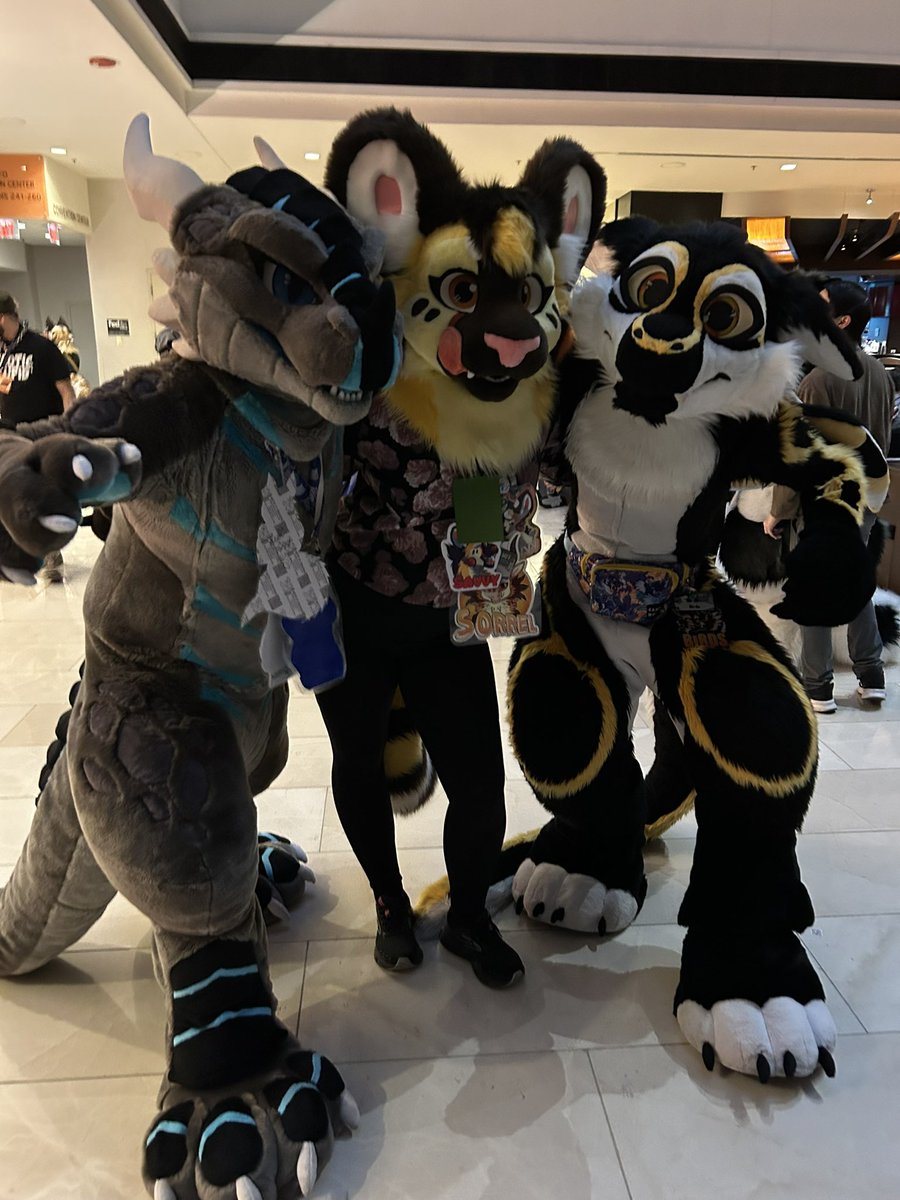 Met some real cuties at MFF 🥰 Thank you to everyone for making this such a special con ❤️ Definitely want to go back next year