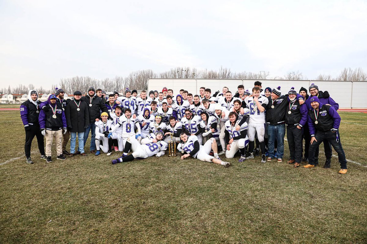 GezaLabancz's tweet image. 2023✅
Hungarian Football Leauge 🥈
Hungarian u19 🏆
Highlites: hudl.com/v/2Mf9xs