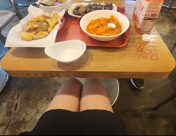 DeenJ20's tweet photo. 분식이땡겨서 점심은 회사근처 죠스떡복이집에서해결중.
#분식 #맛점해 #점심시간 #워킹맘 https://t.co/W4CDGou6Jp