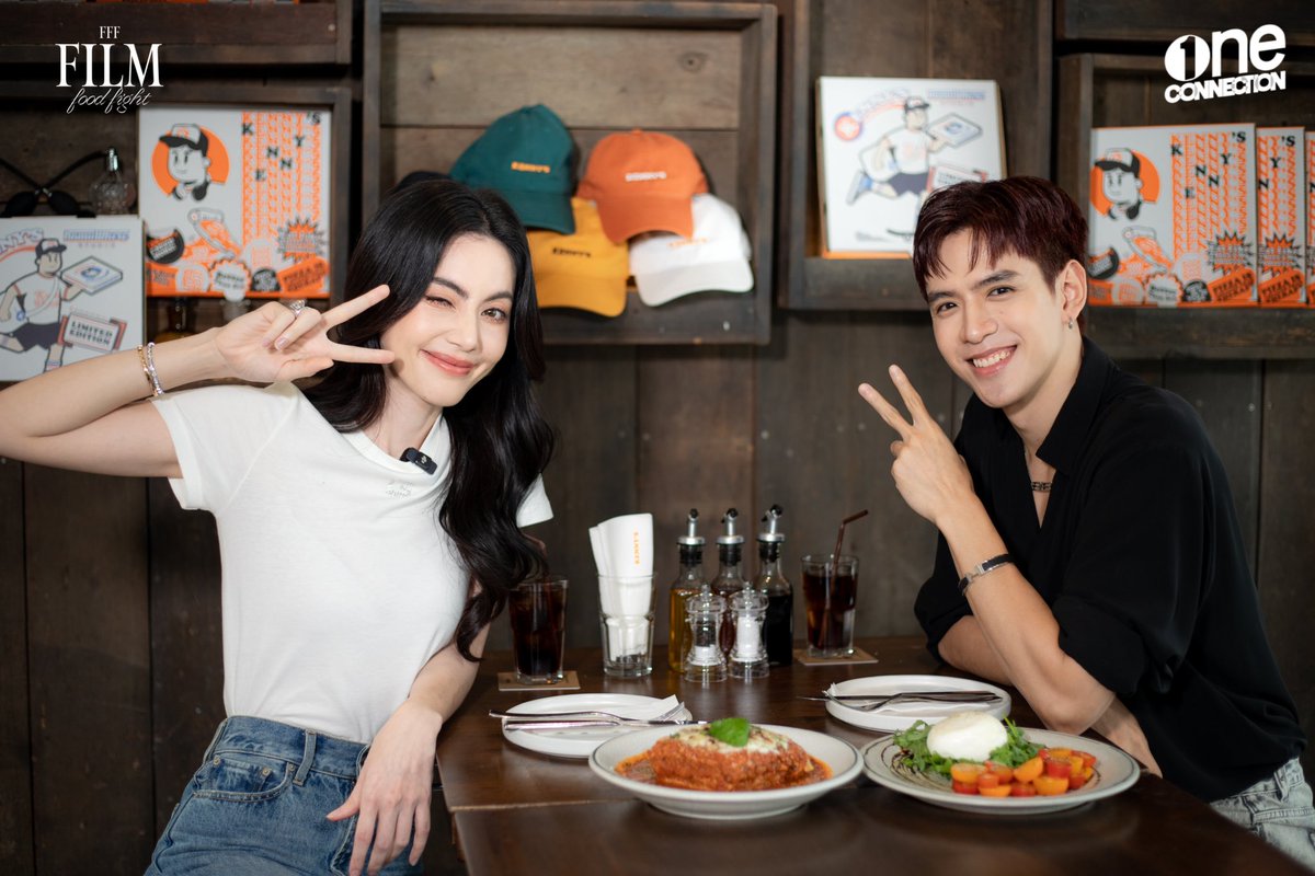 🍴“ฟิล์ม - ใหม่” กับมื้ออาหารสุดพิเศษที่จอยในการเมาท์มอยสุดๆ 😬 -  FFF : Film Food Fight | Ep.2

📍KENNEY’S BKK

ใครยังไม่ได้ดู ไปดู ▶️ YouTube : One Connection
🔗 youtu.be/kSE8dTvnDPQ

#FilmFoodFight
#Filmthanapat 
#davika
#oneconnection 
#one31