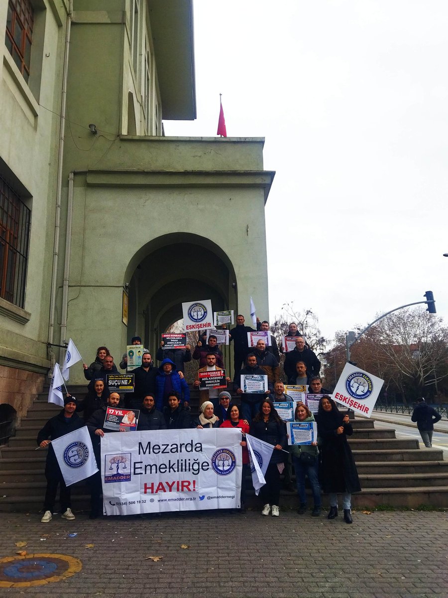 selma2679's tweet photo. Eskişehir'den günaydın dostlar 🌨️

#YoksaAdaletKopsunKıyamet https://t.co/IANWHOrKub