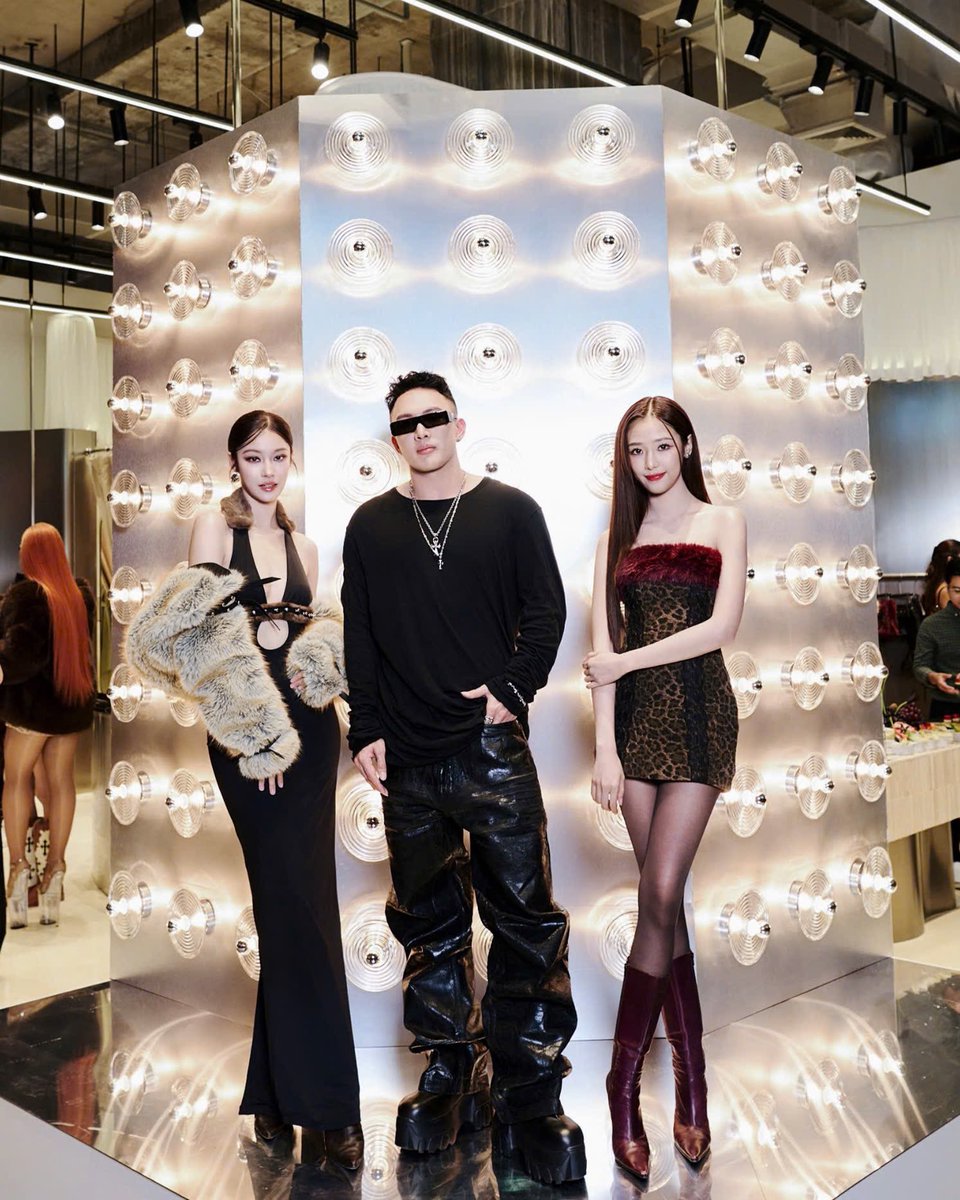 lsoulofficiel's tweet photo. 𝗟𝗦𝗢𝗨𝗟 𝗧𝗛𝗔𝗜𝗟𝗔𝗡𝗗 𝗚𝗥𝗔𝗡𝗗 𝗢𝗣𝗘𝗡𝗜𝗡𝗚

Meet the Star Girls: Namtan & Film at LSOUL Thailand Grand opening in Bangkok.

(@NamtanTipnaree x @filmracha)

#LSOUL #STARGIRLS #LSOULxNamtanFilm #LSOULTH #LSOULTHAILAND #LSOULGrandOpening #NamtanFilm #NamtanTipnaree #FilmRachanun