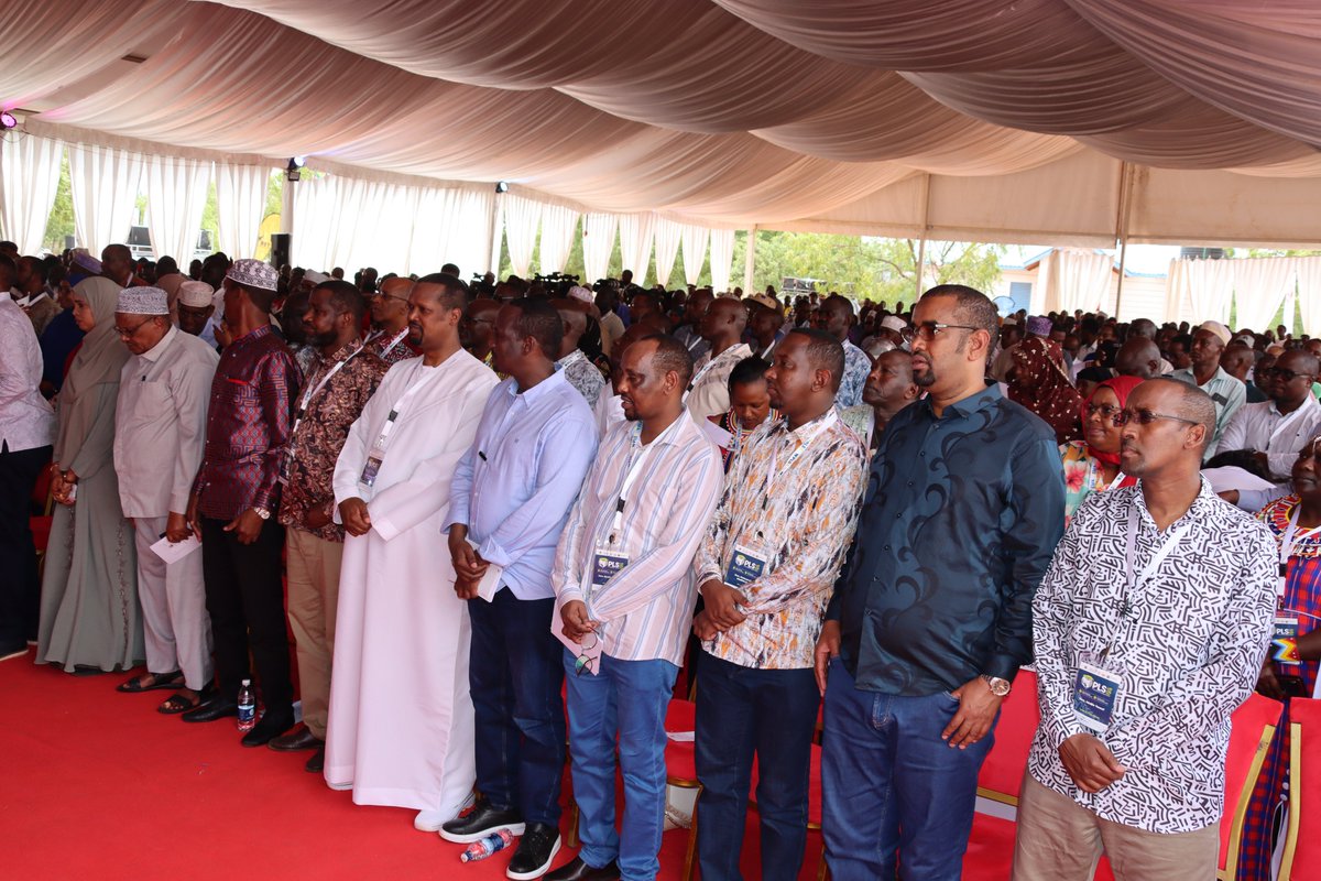NDMA Kenya (@ndma_kenya) on Twitter photo H.E <a href="/WilliamsRuto/">William Samoei Ruto, PhD</a> affirmed the government's commitment to ending drought emergencies and that priority will be given to promoting the production of livestock products i.e hides and skins, & highlighted the importance of livestock vaccination and local vaccine production. H.E <a href="/WilliamsRuto/">William Samoei Ruto, PhD</a> affirmed the government's commitment to ending drought emergencies and that priority will be given to promoting the production of livestock products i.e hides and skins, & highlighted the importance of livestock vaccination and local vaccine production.