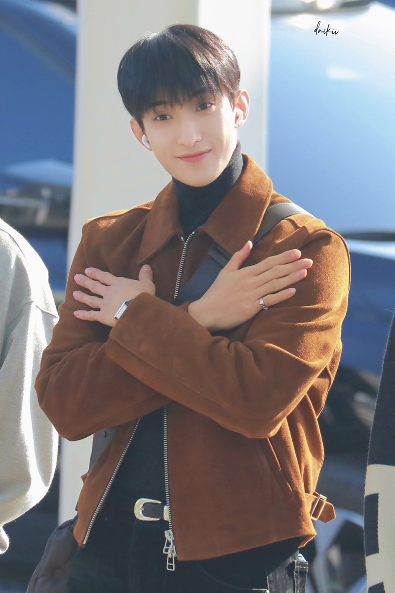 20241211 ICN 출국 

춥지
안아줄게~

#세븐틴 #SEVENTEEN #이석민 #도겸 #dk #ドギョム