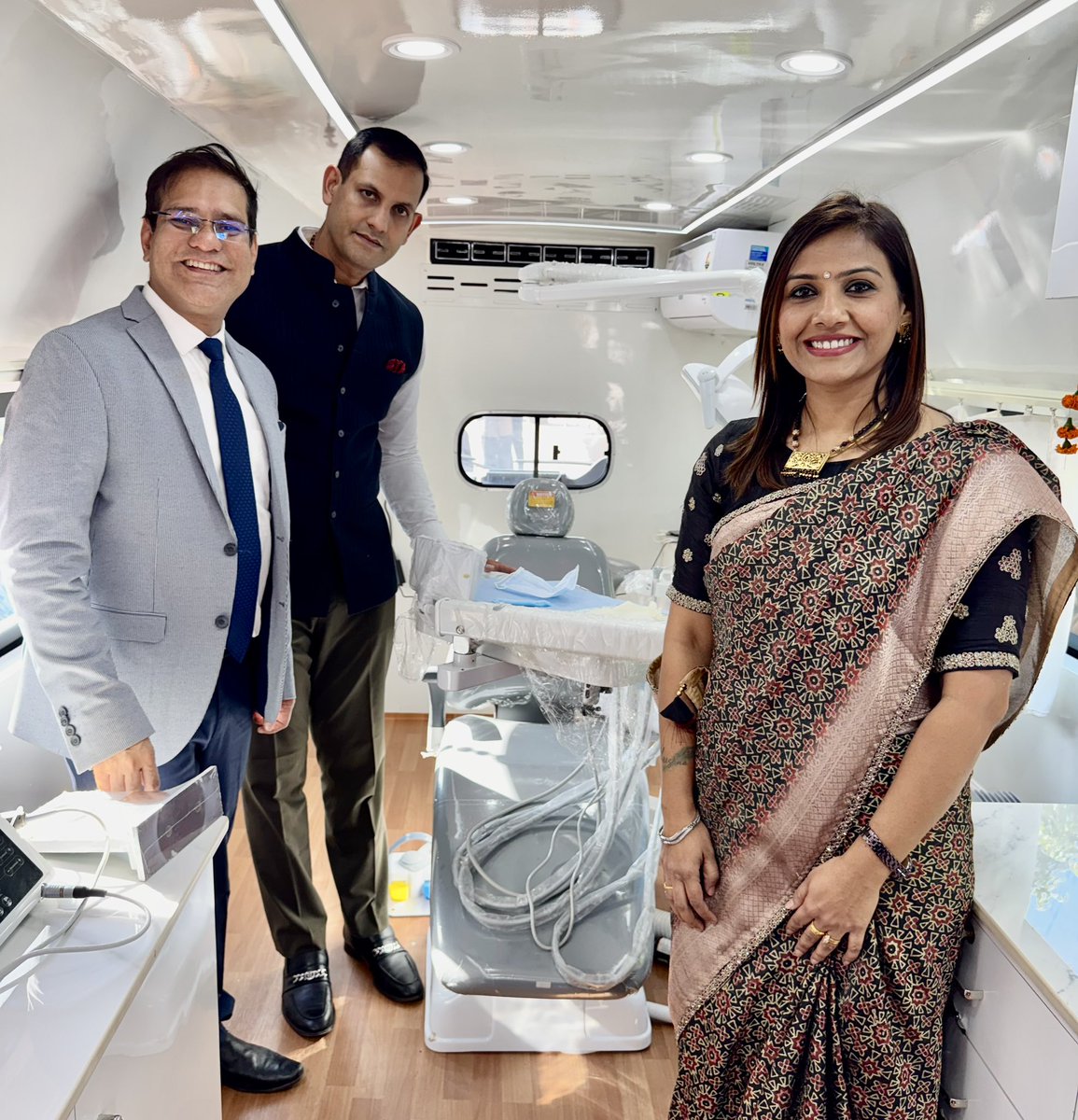 Chandresh1024's tweet photo. Congratulations Dr Prashant tripathi and Dr Pooja Tripathi for starting Dental Van for oral cancer direction in association with Rotary Club.@rshuklabjp https://t.co/vJI0fzF66k