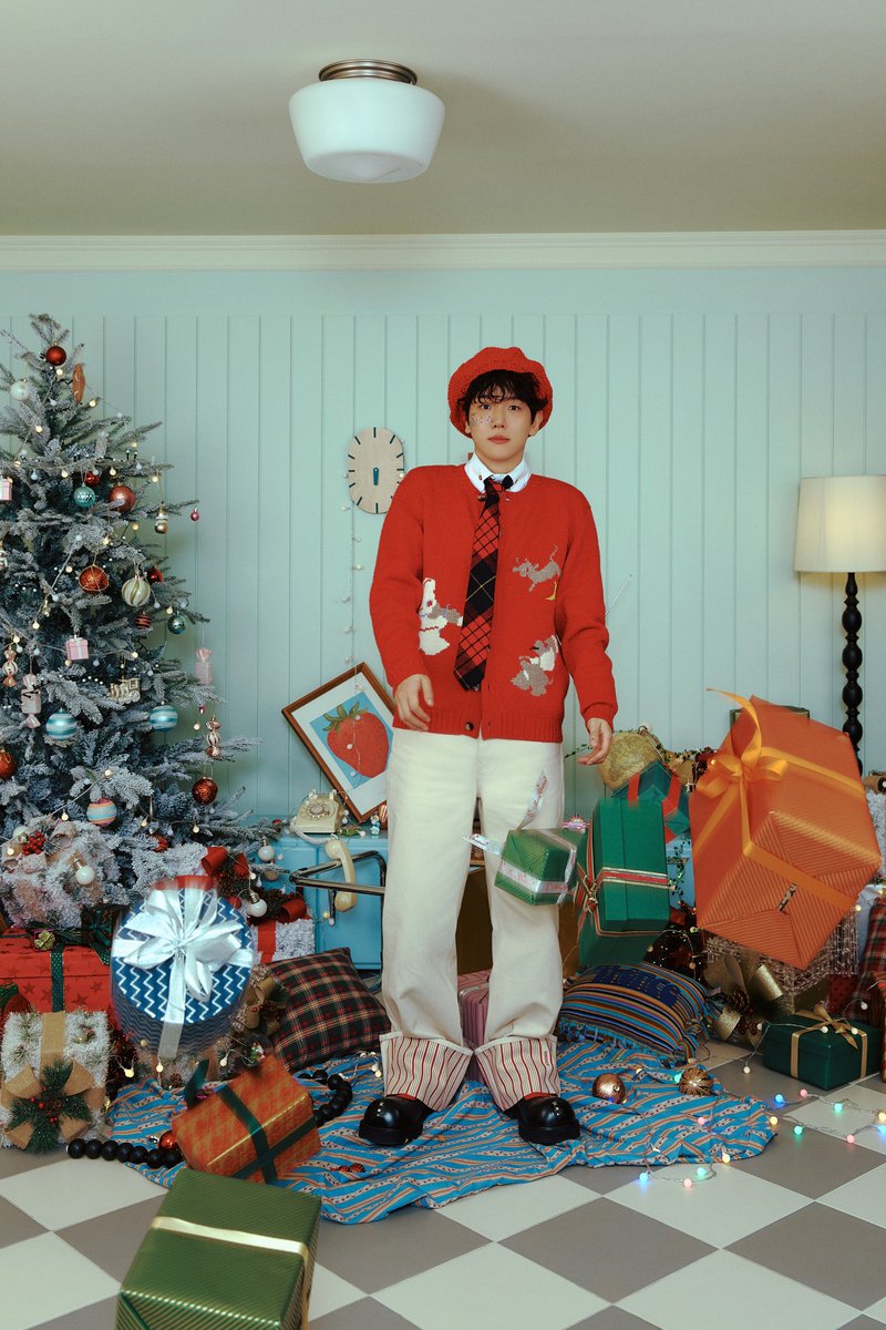 2024 백현 크리스마스 팬미팅 
<큥망진창 대환장파티>

⟡ Concept Photo # 2

✴ 2024.12.21 5PM - 2024.12.22 4PM
✴ 잠실실내체육관 

#백현 #BAEKHYUN #큥망진창대환장파티