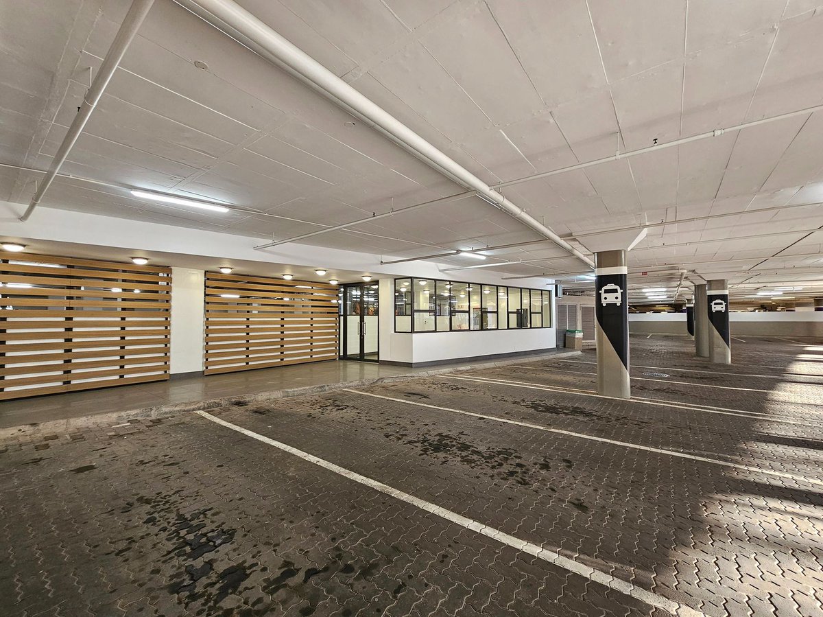 ConcorConstruct's tweet image. The #Taxi Holding Facility we constructed at Menlyn Park Shopping Centre offers commuters a safer and more organised space, with advanced safety measures and sustainable design.  infrastructurenews.co.za/2024/09/26/con…