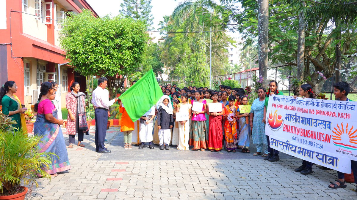 kvinskochi's tweet photo. Bharatiya Bhasha Utsav - Bhartiya bhasha Yathra
at PM SHRI KV INS DRONACHARYA KOCHI 11.12.2024 #bharatiyabhashautsav2024 #bharatiyabhashautsav #NEP2020 #multilingualism #unitythroughlanguage #unitythroughlanguages #SchoolEducation
@IN_Dronacharya
@KVS_HQ
@EduMinOfIndia
@PMOIndia https://t.co/aYDDw3S1A6