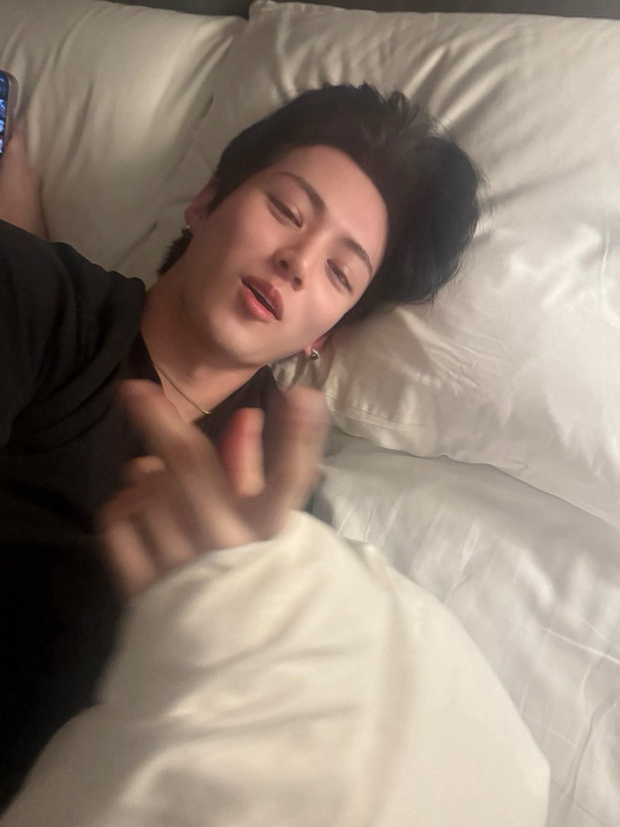 [#도현]
우리 닥스훈트 정말로 생일 축하해🐕
너한테는 고마운거 정말로 많아
맛있는 거 사줄게 ㅎㅎ

#루네이트 #LUN8 #닥스훈트 
#사랑둥이_이안아_생일축하해
#OurWatermelonBoy_HappyIanDay