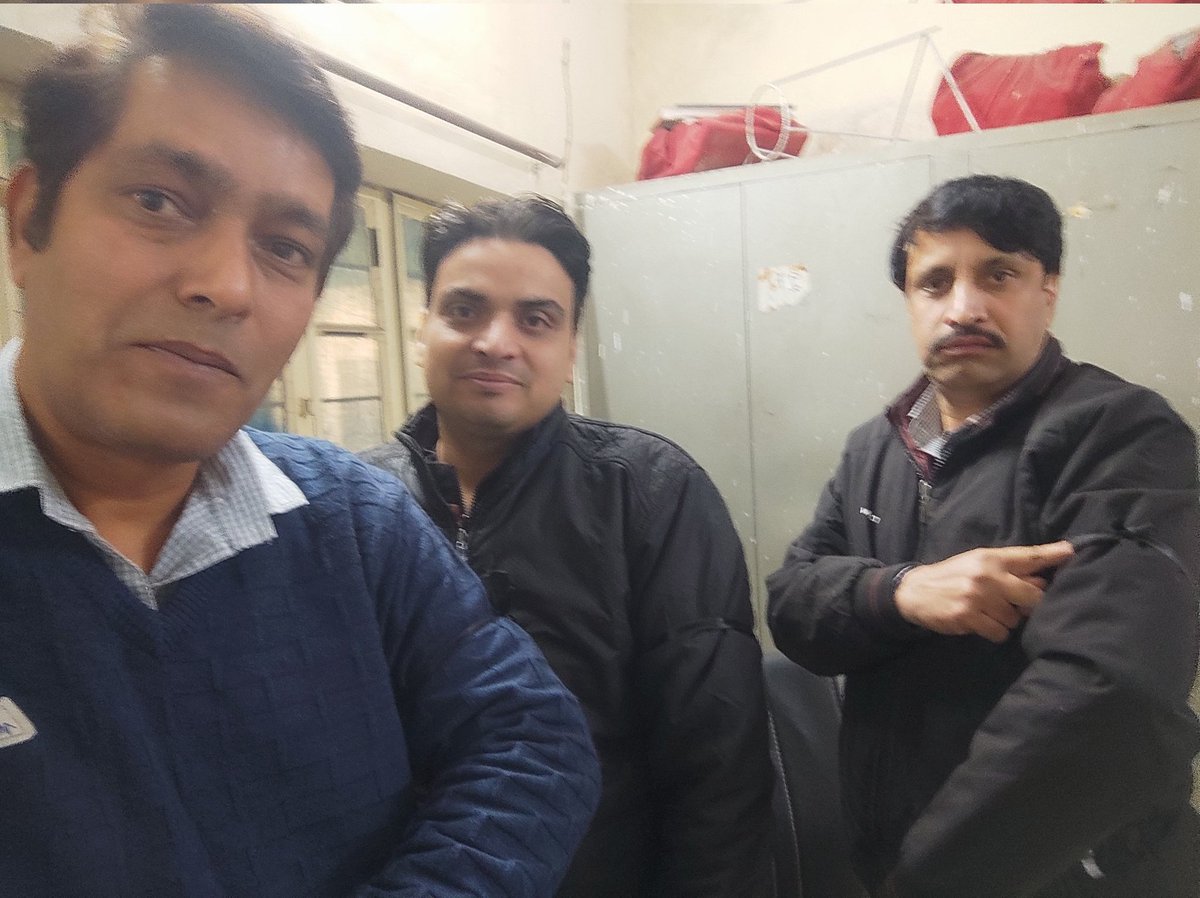 #Stop_Privatization_of_Electricity
हम बिजली के निजीकरण का विरोध करते हैं।ि सरकार जनहित में निर्णय  <a href="/rpbreakingnews/">Rajasthan Patrika</a>

#Stop_Privatization_of_Electricity
@Hlnagar
@alokrajenergy
@1stindianewz
@zeeNews
@sachbedhadak
<a href="/rpbreakingnews/">Rajasthan Patrika</a>
@dainikbhaskar