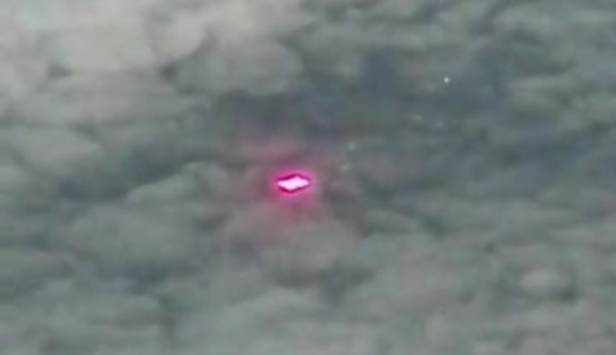 UFO mania tweet media