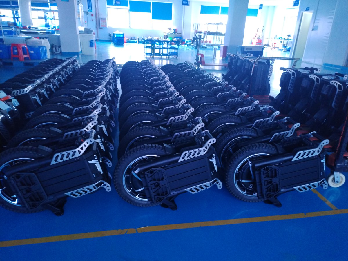 kingsong_ltd's tweet image. Kingsong F22 Pro Ready for ship.Contact us for orders.
#kingsongf22pro #electricunicycle #euc #readyforship