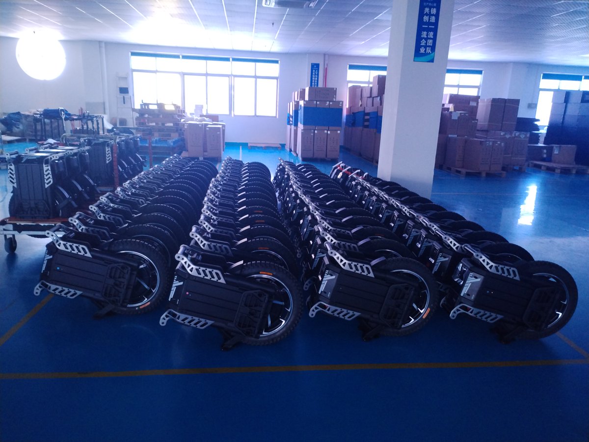 kingsong_ltd's tweet image. Kingsong F22 Pro Ready for ship.Contact us for orders.
#kingsongf22pro #electricunicycle #euc #readyforship