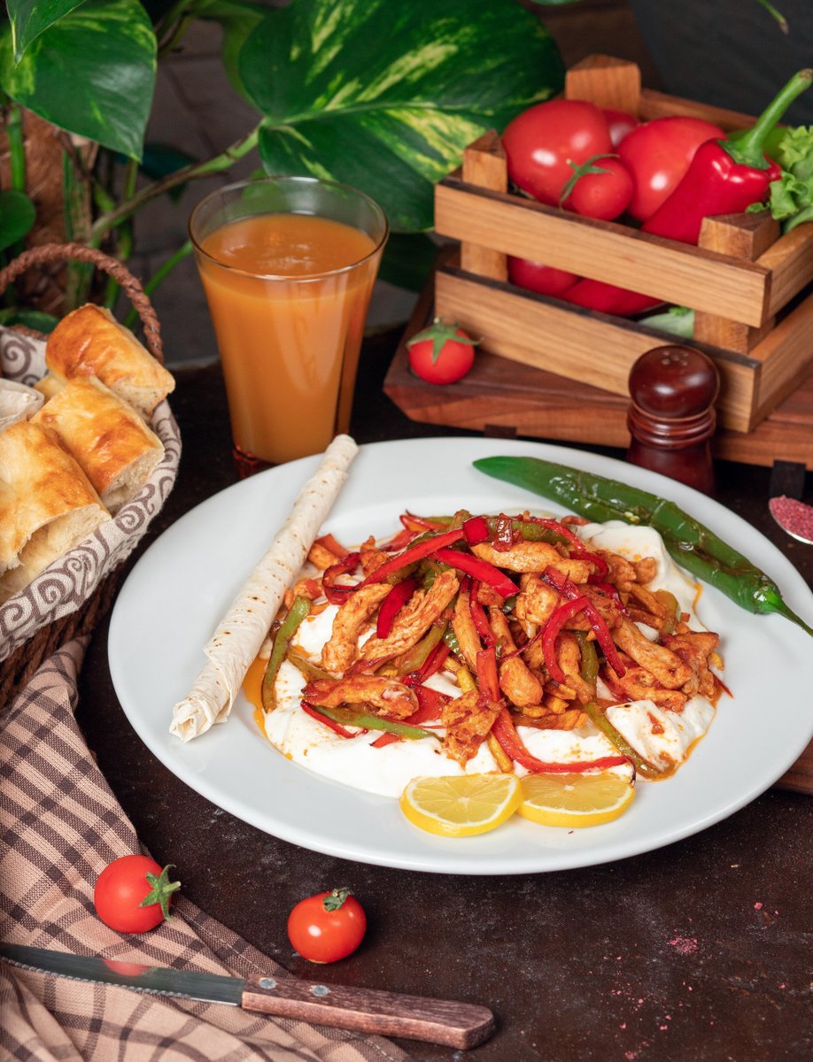 Spice up your mealtime with these sizzling chicken fajitas! 🌶️🍴 Fresh off the grill, loaded with colorful peppers, and ready to wrap up in a warm tortilla. Who's joining for dinner? 🍽️👀 #Foodie #TastyTuesdays