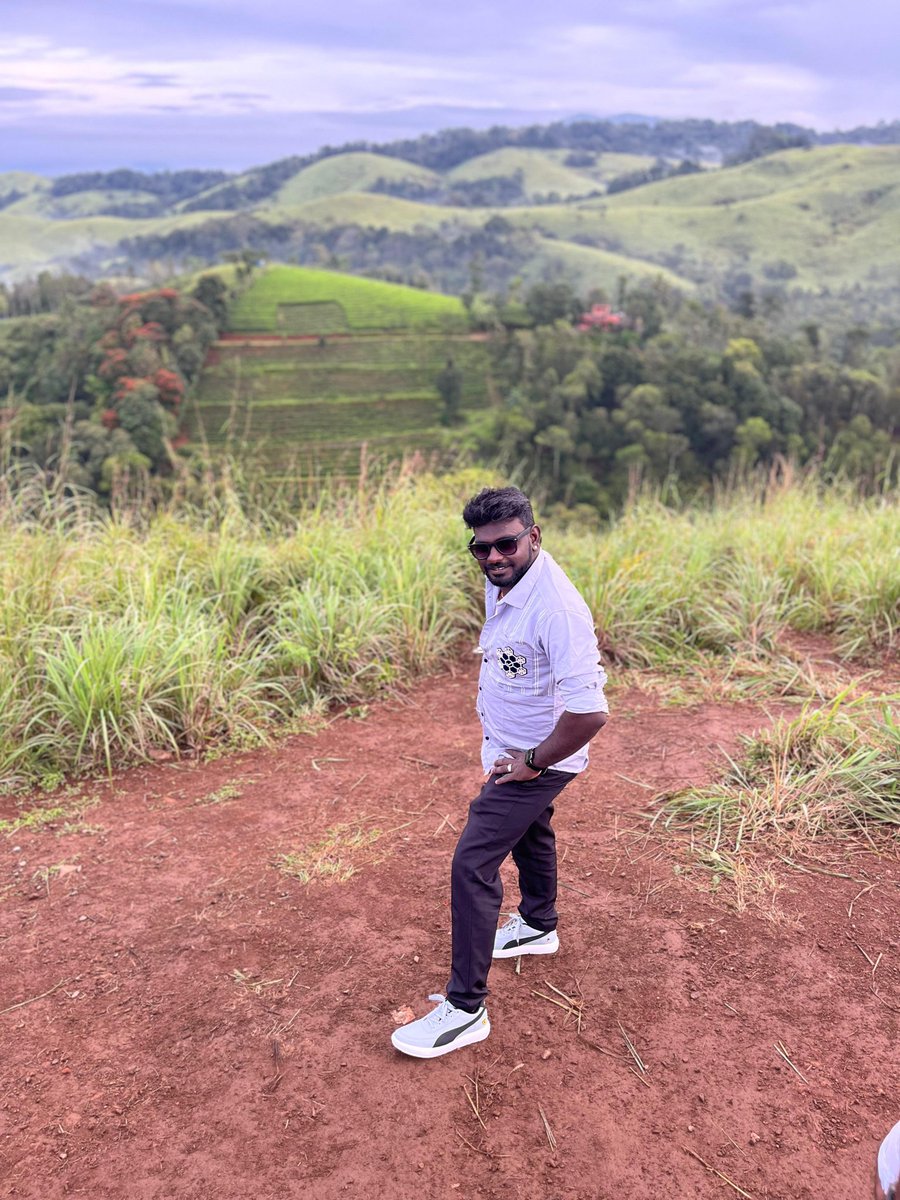 rajinivicky07's tweet photo. #Drawmebasedonmytwittes https://t.co/KaVItcjGPp