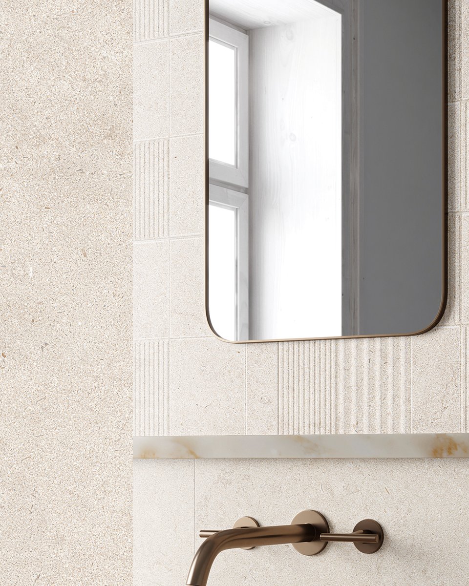 GAYAFORES's tweet photo. Con un acabado que refleja la esencia de la #piedra, #Limestone aporta calma y serenidad a cualquier espacio. Sus tonos cálidos y su textura refinada convierten cada rincón en un lugar único lleno de equilibrio. 🌐 https://t.co/Cn8tMI8YSF
#DecoraciónNatural #Gayafores https://t.co/XYfBO1tKPQ