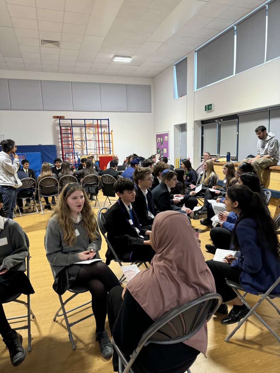 Stand Up! Education (@standupead) on Twitter photo 50 more young people trained on the Alan Senitt Upstanders Leadership programme this week led by Stand Up! and <a href="/StreetwiseGB/">Streetwise</a>. We are truly inspired by the confidence displayed by the students and look forward to hearing all about their social action project plans next month! 🙌 50 more young people trained on the Alan Senitt Upstanders Leadership programme this week led by Stand Up! and <a href="/StreetwiseGB/">Streetwise</a>. We are truly inspired by the confidence displayed by the students and look forward to hearing all about their social action project plans next month! 🙌