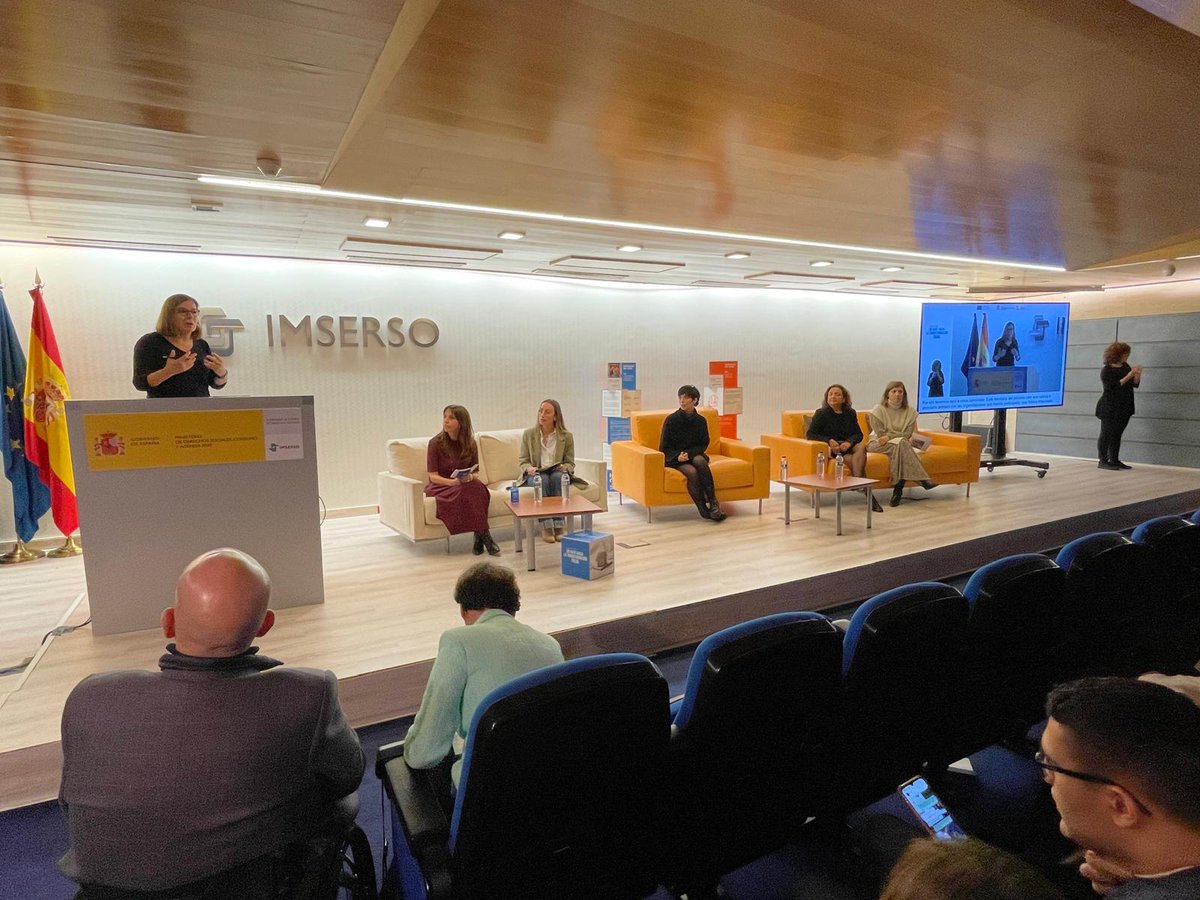 🎤 Mesa: Avances y desafíos en la desinstitucionalización.

👩‍⚖️Modera: Patricia Bezunartea 

🗣️Panelistas: Edith Pérez, Lucía Pericacho, Arancha Arroyo, Lucía Chapa, y Ana Rosa Sánchez.  #ProyectoRumbo #NextGenerationEU.