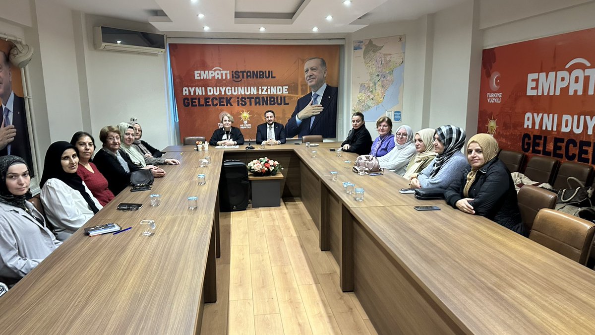 İlçe Başkanımız <a href="/yildirimturan/">M. Yıldırım TURAN</a>, Başkanımız <a href="/VarMelahat/">Melahat Var</a> ve Yönetim Kurulu üyelerimizin katılımıyla toplantımızı gerçekleştirdik.