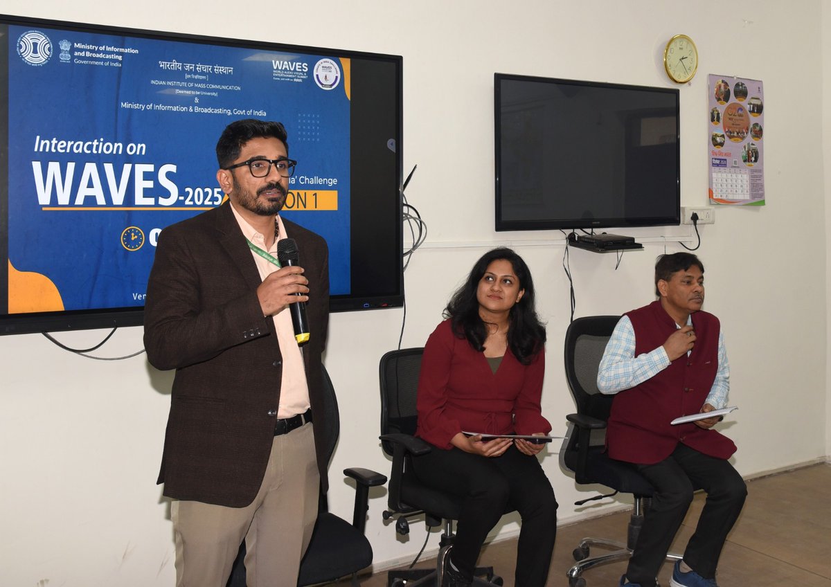 IIMC_India's tweet photo. Mr. @SreeragMukundan &amp; Ms.@ribhasood (YP), @MIB_India, briefed IIMC students on #WAVES2025 &amp; 'Create in India' Challenge, Season-1. VC Dr. Anupama Bhatnagar &amp; Prof Dr.@pramodsaini69 were also present. Enriching exposure for students to explore the opportunities within WAVES-2025. https://t.co/AfdyRJx7vr