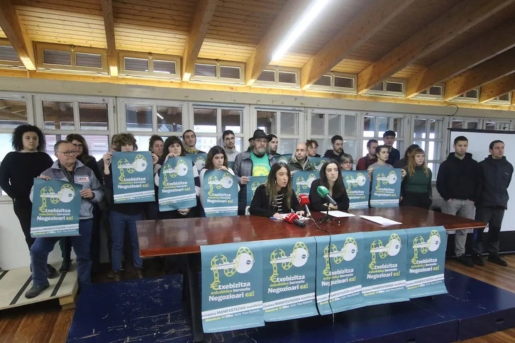 220 ERAGILETIK GORA BATU DIRA ETXEBIZITZA SINDIKATUEK
baskinfo.blogspot.com/2024/12/220-er…