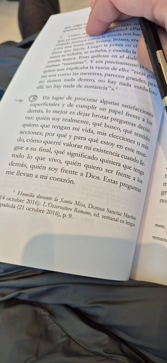 Lecturas que sorprenden y abren las ventanas del alma a nuevas profundidades... #DilexitNos