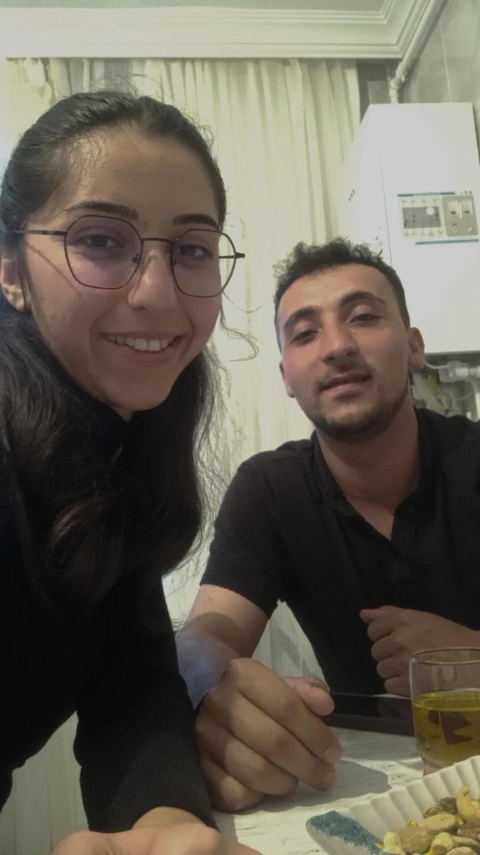 Şu hayatta sahip olup olabileceğim en güzel duyguların sebebi iyi ki varsın sevgilim❣️