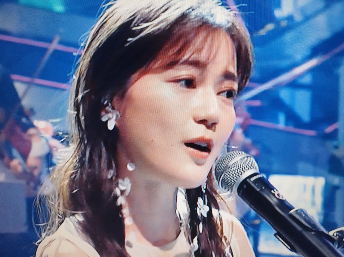 moritaka_1012's tweet image. 美しい🌰
鍵盤見ないで弾けるの凄い🎹
難易度ある小節では目を落とすけど

#FNS歌謡祭第二夜 
#生田絵梨花